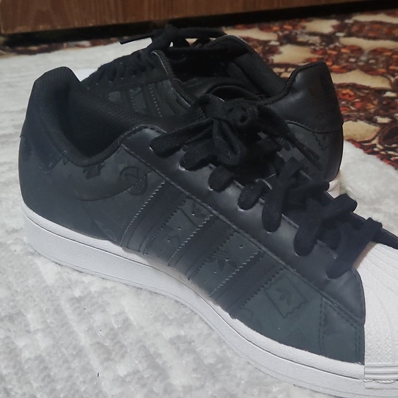 Adidas Superstar Black Green Monogram Men's Size 9 - Picture 2 of 5